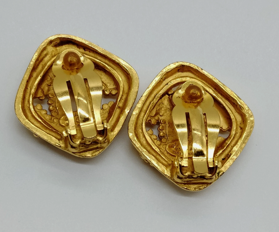 CHANEL CC Logos Rhombus Gold-Plated Clip-On Earrings 96A *Vintage*